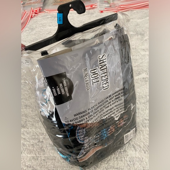 👻 “SHATTERED DOLL” HALLOWEEN COSTUME. SIZE “JUNIOR SMALL”. USED ONCE. SO CUTE! - Picture 11 of 12